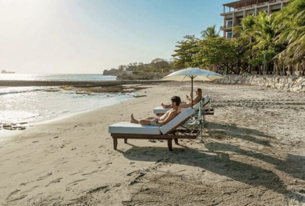ATOLÓN BEACH CLUB - Image 5