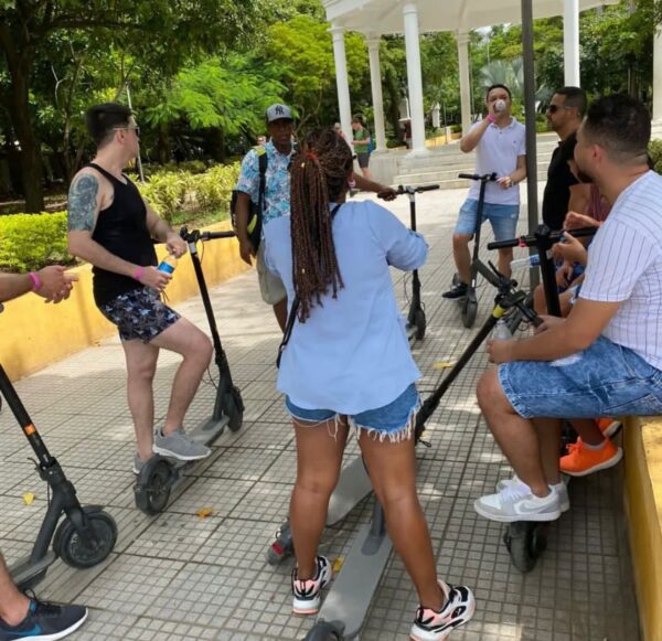 🛴TOUR EN PATINETA POR EL CENTRO HISTORICO DE CARTAGENA - Image 3