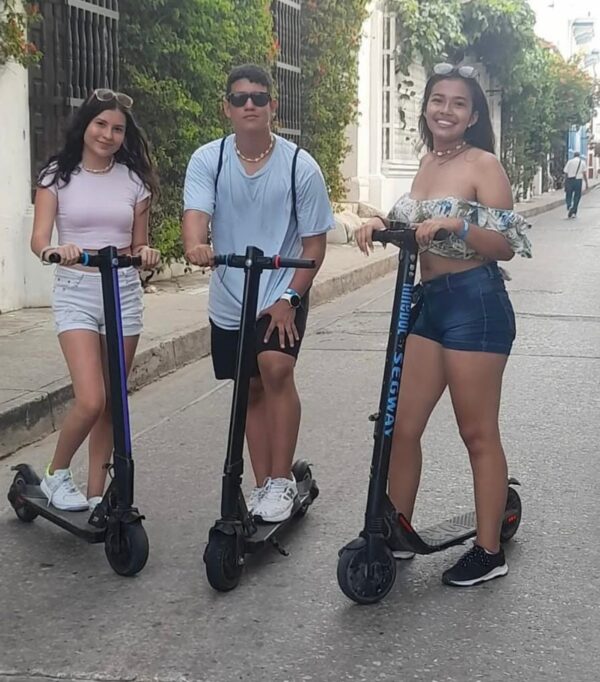 🛴TOUR EN PATINETA POR EL CENTRO HISTORICO DE CARTAGENA - Image 4